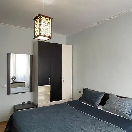 Moonshine 2 Apartment